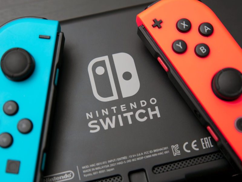 Nintendo Switch Konsole und JoyCons
