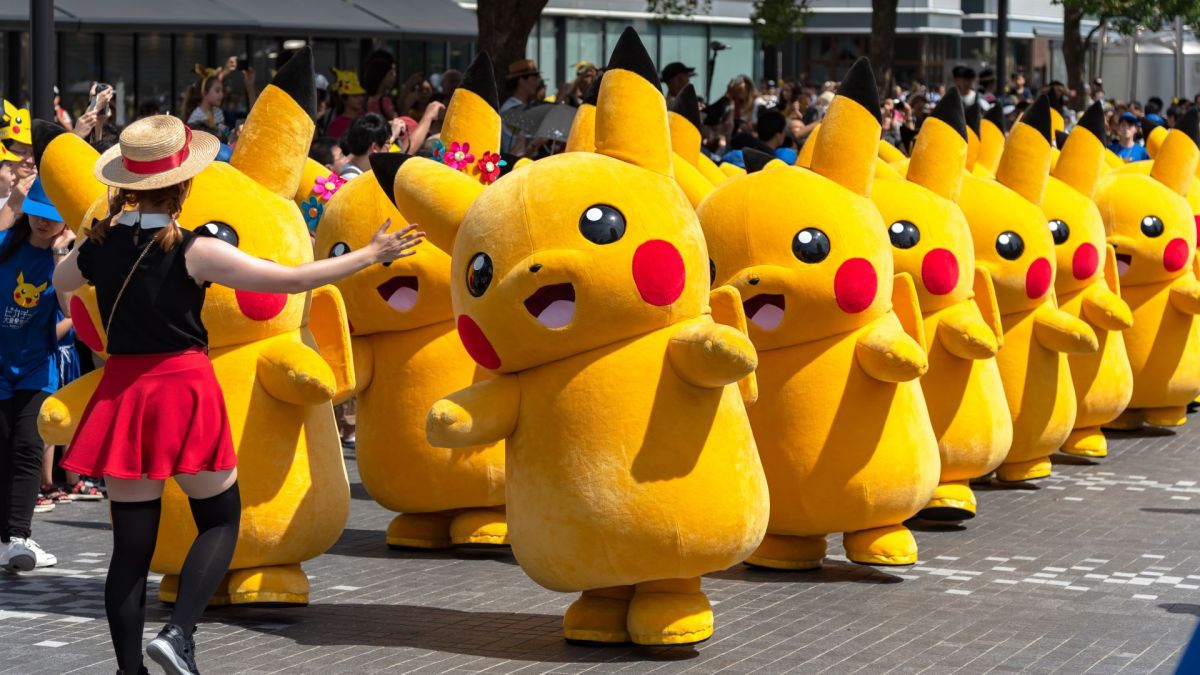 Pikachus tanzen in einer Reihe